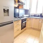 Apartman Superbe Proche De Toutes Commodites.